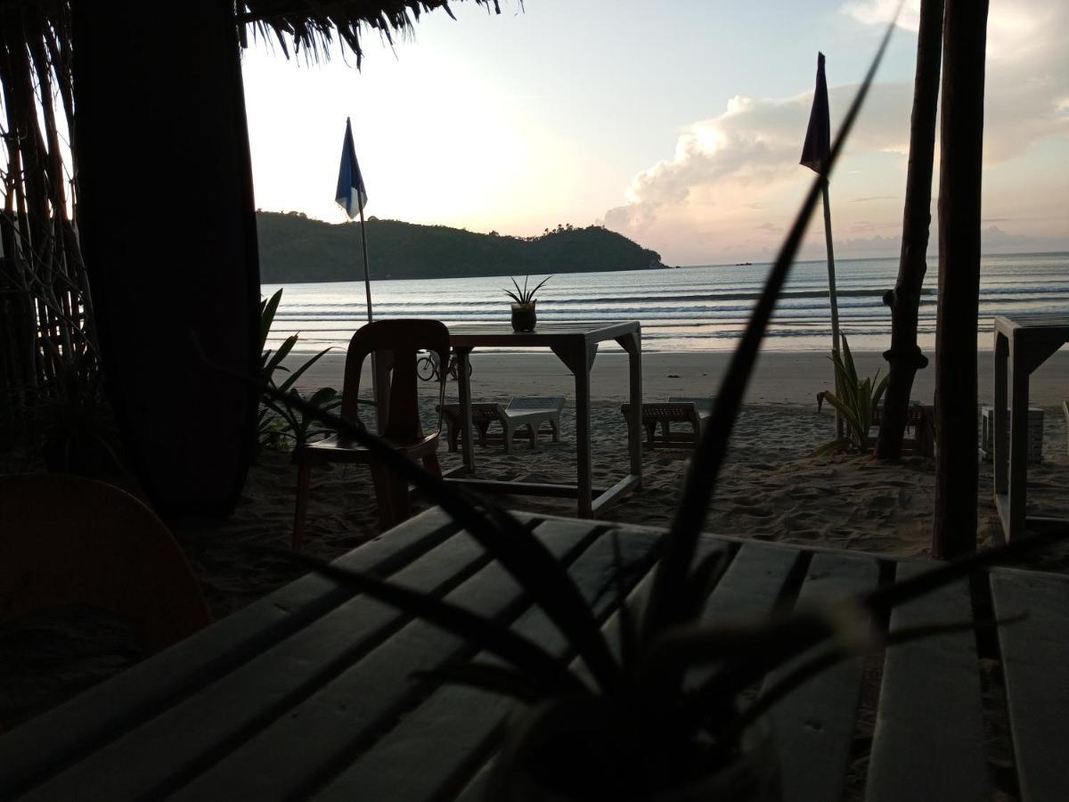 Zhaya'S Beach & Cottages 爱妮岛 外观 照片